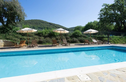 Villa A Sesta Apartment | Villa Nova: Idyllic Country House with Pool in Chianti