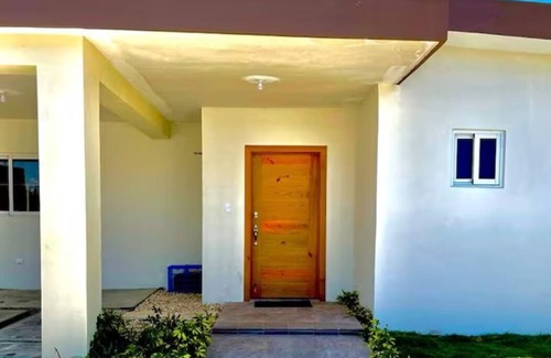 Jarabacoa Villa | Villa Nuri - Ideal Retreat for Families with Hot Tub