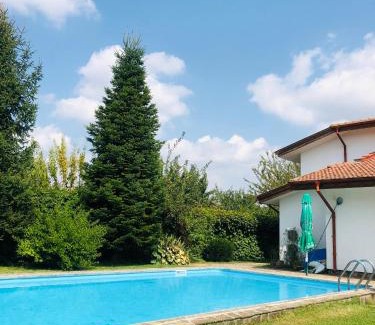 Hisarja House | Discover Villa Nymphea: Family-Friendly with Pool Access