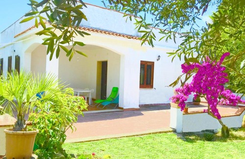 Isola Villa | Oceanfront Villa Oasi Del Plemmirio - Rated 9.1/10