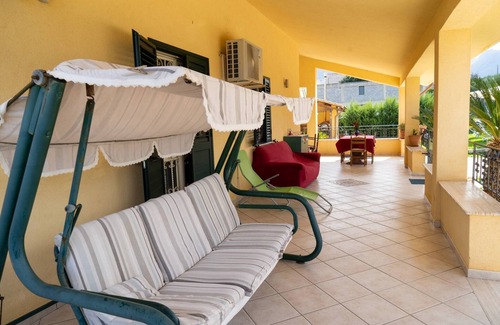 Partinico Villa | Villa Oasi Della Pace: Enjoy a Private Pool in Partinico