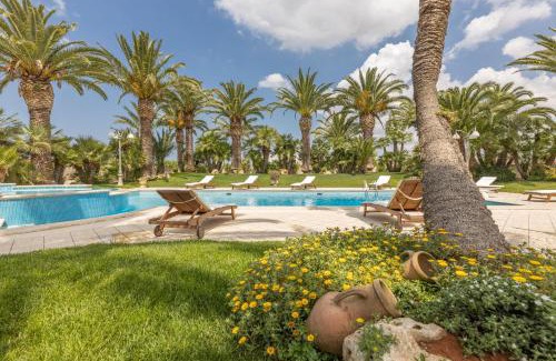 Nardo Villa | Relax at Villa Oasi di Pace: Pet-Friendly with Pool & Hot Tub