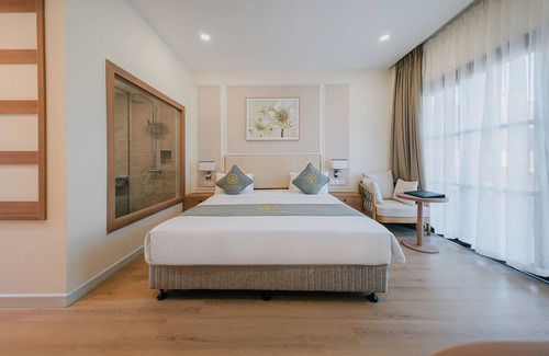 Luang Prabang Hotel | Relax at Villa Oasis Luang Prabang with Pool & Breakfast