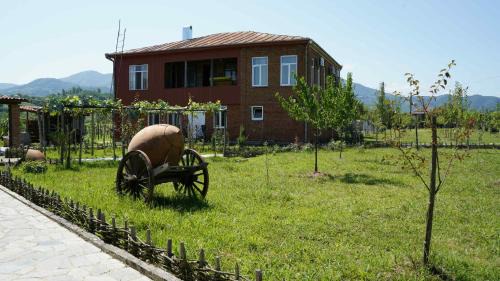 Sairme Ski Chalet | Villa Obcha - Whispering Vines Guesthouse