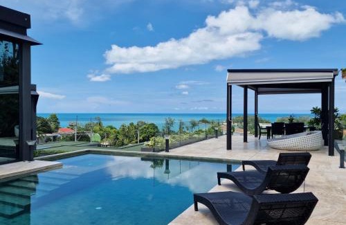 Choeng Mon Villa | Villa Obsidian: Sea View Retreat with Pool & Spa Access