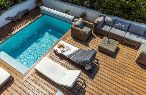 Ondres Villa | Villa Oceana: Oceanfront Stay with Spectacular Views