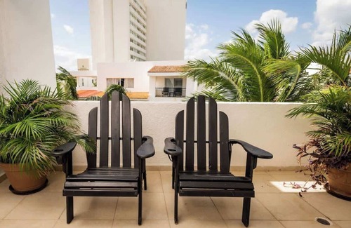 Punta Cancun Villa | Villa oceanfront in hotel complex