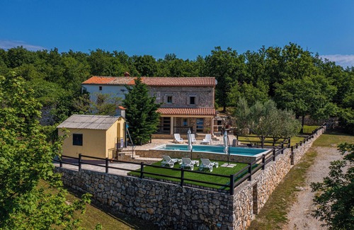 Marceljani Villa | Relaxing Villa Octingenti in Marceljani with Ocean View