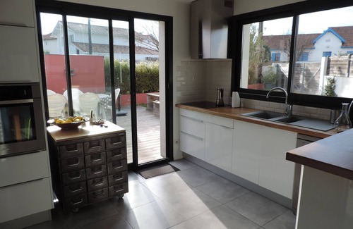 Anglet Villa | Central Villa with Pool and Ocean View – Rated 10/10!