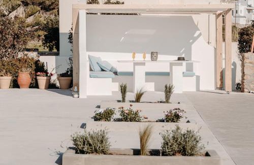Naxos Town Villa | Idyllic Villa of Roses in Naxos with Private Pool Retreat