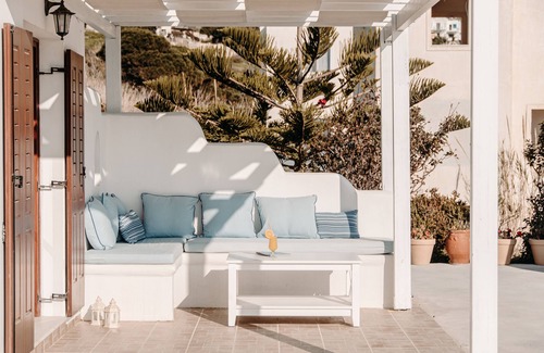 Naxos Town Villa | Villa of Roses - Private Villa with Pool and Ocean View