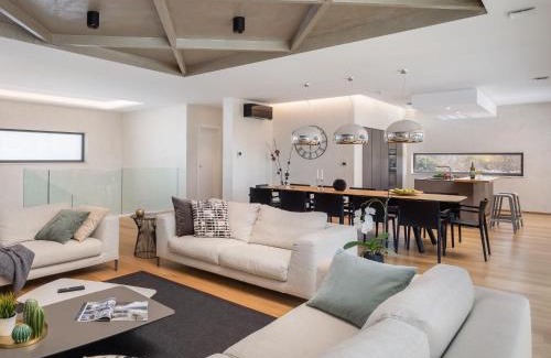 Vodnjan Villa | Elegant Villa Old Olive VIII with Pool & Hot Tub Awaits