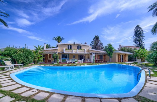 Quartu Sant'Elena Villa | Villa Oleandra: Private Pool, Tennis Court & Ocean Views