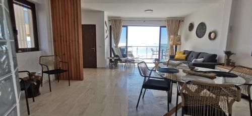 Durres Apartment | Villa Oleander: Oceanfront Retreat with 10/10 Guest Rating