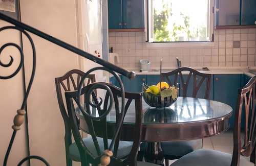 Ag. Georgios Villa | Villa 'Olga' with Shared Pool, Wi-Fi and Air Conditioning
