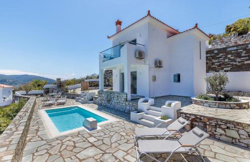 Skopelos Villa | Discover Villa Olive Skopelos: 4-Star Retreat with Pool