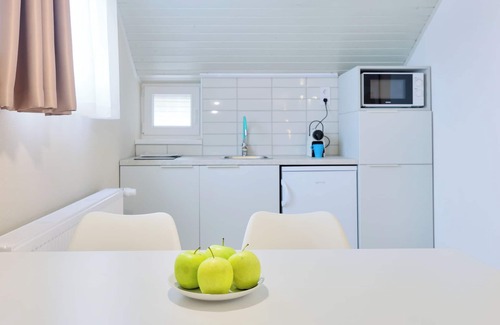 Heviz Apartment | Budget-Friendly Villa Oliver Hévíz with Family Amenities