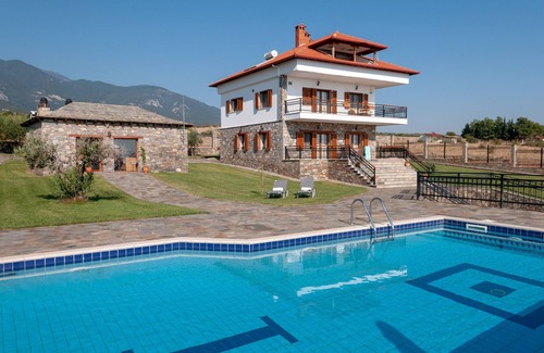 Dio-Olympos House | Experience Villa Olympia at the Foot of Olympus Mountain