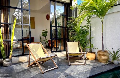 Sunset Road Villa | Villa Omarama Seminyak Beach