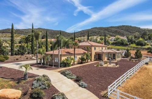 Murrieta Villa | Villa on 5 Acre Vineyard Equestrian Estate, Pool & Hot tub, Events