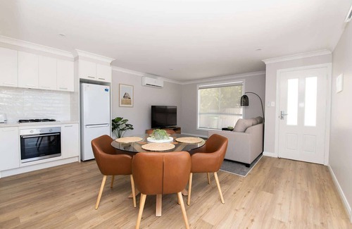 Bletchington House | Villa on Matthews - Guest Rated 9.8 with Free Wi-Fi