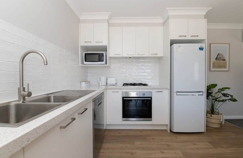 Bletchington House | Villa on Matthews - Guest Rated 9.8 with Free Wi-Fi