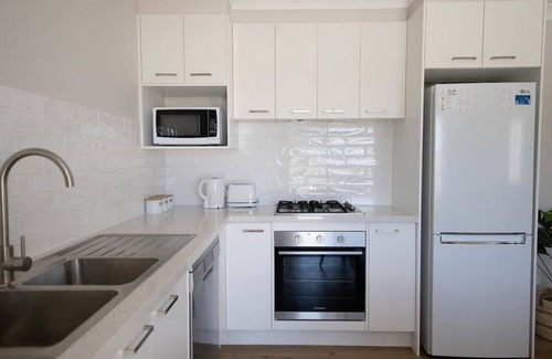 Bletchington House | Villa on Matthews - Guest Rated 9.8 with Free Wi-Fi