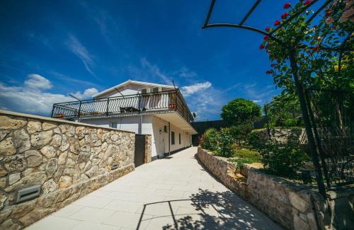 Velika Cista Villa | Oceanfront Villa on Stone: Top-Rated 4-Star Getaway