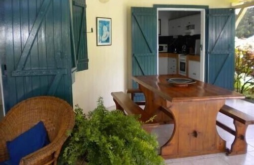 Poste Lafayette House | Beachfront Villa with Private Pool and Ocean View Retreat