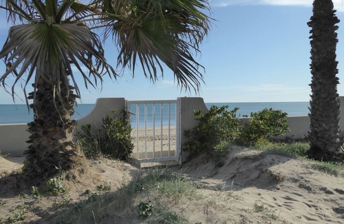 Cullera Villa | Beachfront Villa Near Valencia with Pool and Ocean View