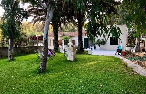 Villaggio San Leonardo Villa | Beachfront Villa in Catania with Private Sea Access