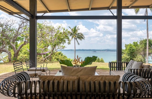 Weligama Villa | Elegant Villa on the Cliff with Spectacular Bay Views