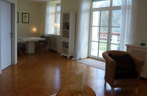 Altmuenster Apartment | Villa on the lake in Gmunden - Godewind I