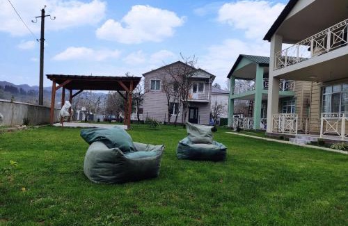 Khelvachauri Villa | Relax at Villa On The River: Pet-Friendly Retreat with Hot Tub
