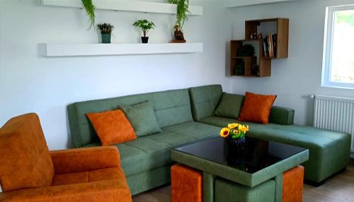 Khelvachauri Villa | Relax at Villa On The River: Pet-Friendly Retreat with Hot Tub