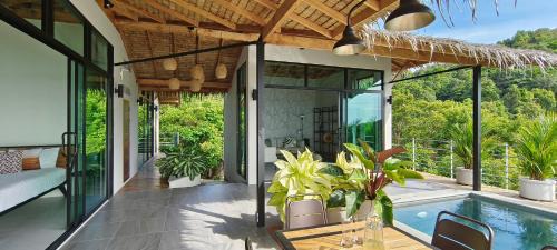 Ko Pha-ngan Villa | Experience Villa on the Rock - Breathtaking 360 Bay View