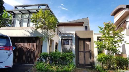 Ciawi Villa | Discover Villa Ophelia at Vimala Hills with Ocean Views