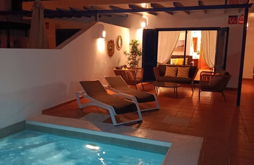 Playa Blanca Villa | Villa Optimist Rubicon: Private Pool & Ocean Views Await
