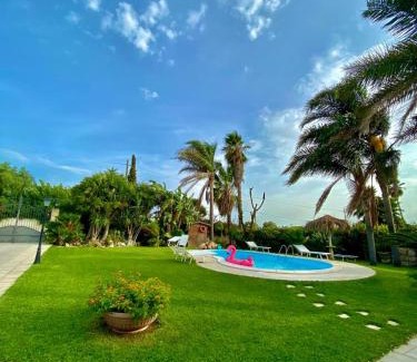 San Lorenzo Villa | Villa Orchidea: Oceanfront Bliss with Pool & Pet-Friendly Perks
