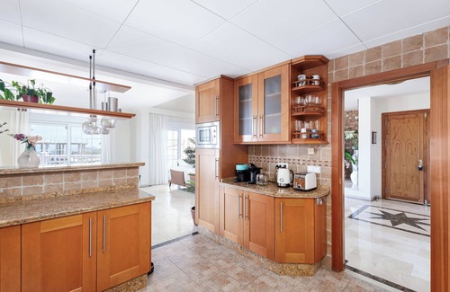 Marbella City Centre House | Villa Oriente - Family Villa with pool in Marbella East