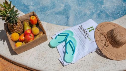 Alcala la Real House | Escape to Villa Ortega Alba: Oceanfront Getaway Awaits