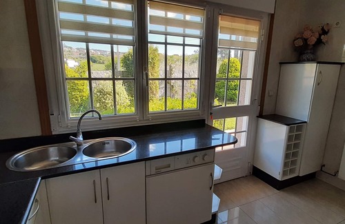 A Lanzada Cottage | Villa Ortigueira C: Oceanfront Retreat with Private Pool