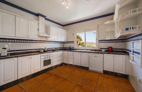 Urbanizacion La Mandarina Villa | Villa Oscar: Family Retreat with Private Pool and Kitchen