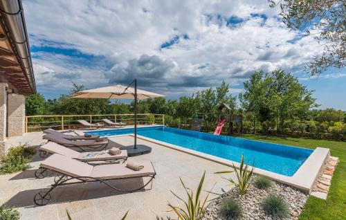 Smoljanci Villa | Elegant Villa-Osmium Smoljanci: 4-Star Oceanfront Escape