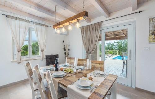 Smoljanci Villa | Elegant Villa-Osmium Smoljanci: 4-Star Oceanfront Escape