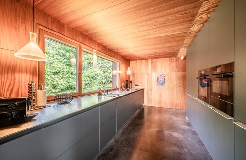 Thonon-les-Bains Villa | Elegant Villa Otoctone: Lake View, Wi-Fi & Pet Friendly