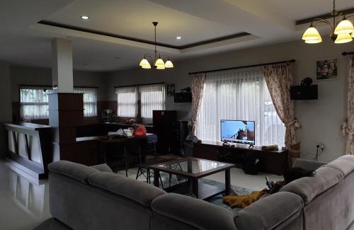 Sidomulyo Villa | Top-Rated Villa Otti in Batu: Family-Friendly Retreat