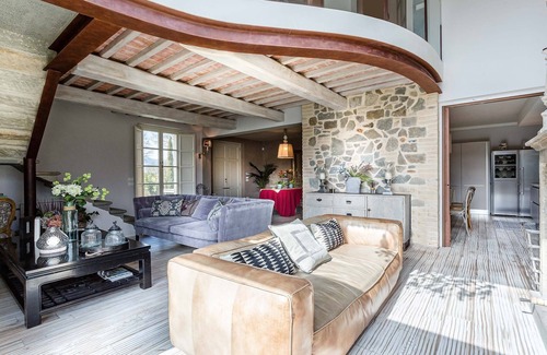 Orentano Villa | Villa Otto: Tuscan Farmhouse with Private Pool Near Lucca