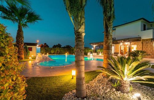 Campofelice di Roccella Villa | Villa Oxidiana with pool and garden