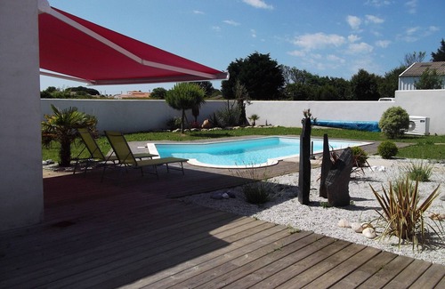 L'Echardiere Villa | Villa Oyala: Family-Friendly Retreat with Private Pool